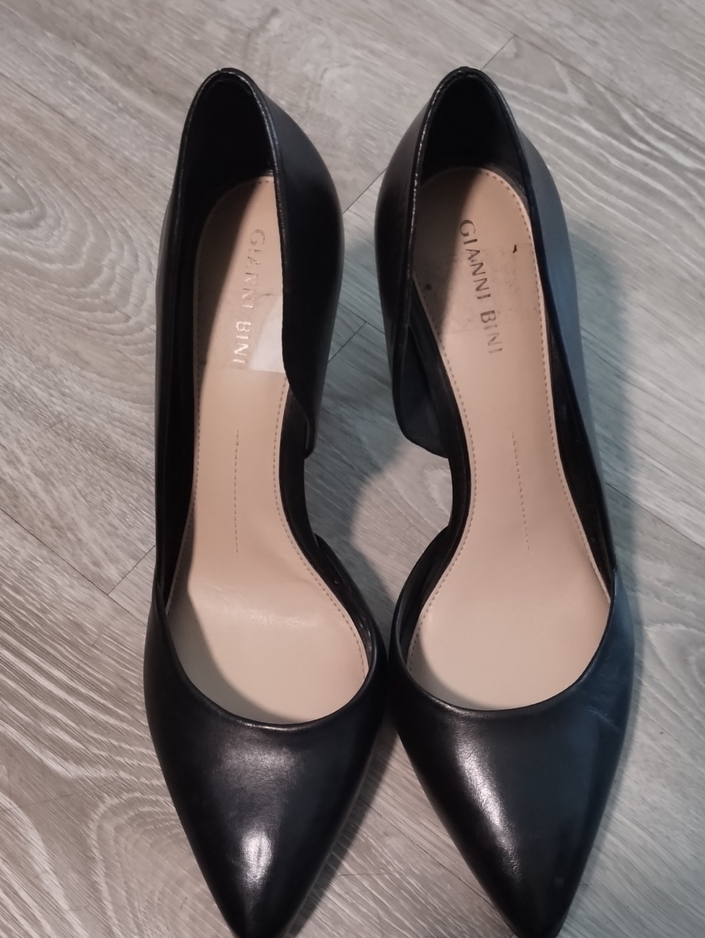 Gianni Bini Black Pointed-Toe Heels